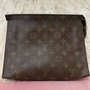 Authentic Louis Vuitton Monogram Trousse 26 Toiletry Bag